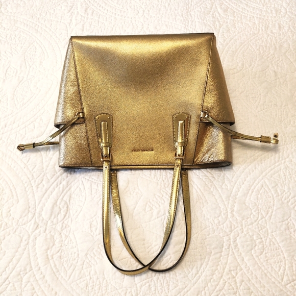 Michael Kors Handbags - Michael Kors tote.